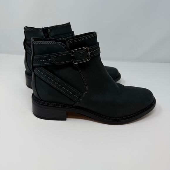Clarks Shoes - Clarks Collection Boots Women's 10 Black Leather Maye Strap Ankle Bootie Preppy